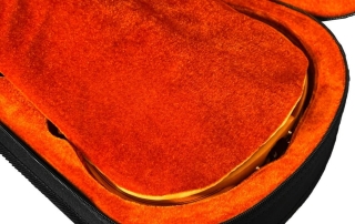 detalhe-estojo-violino-hofma-pano-protetor estojo de violino hofma com pano protetor