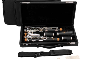 estojo-aberto-clarinete-de-madeira-clr08 estojo aberto de clarinete de madeira jacaranda eagle clr08 chaves prateadas