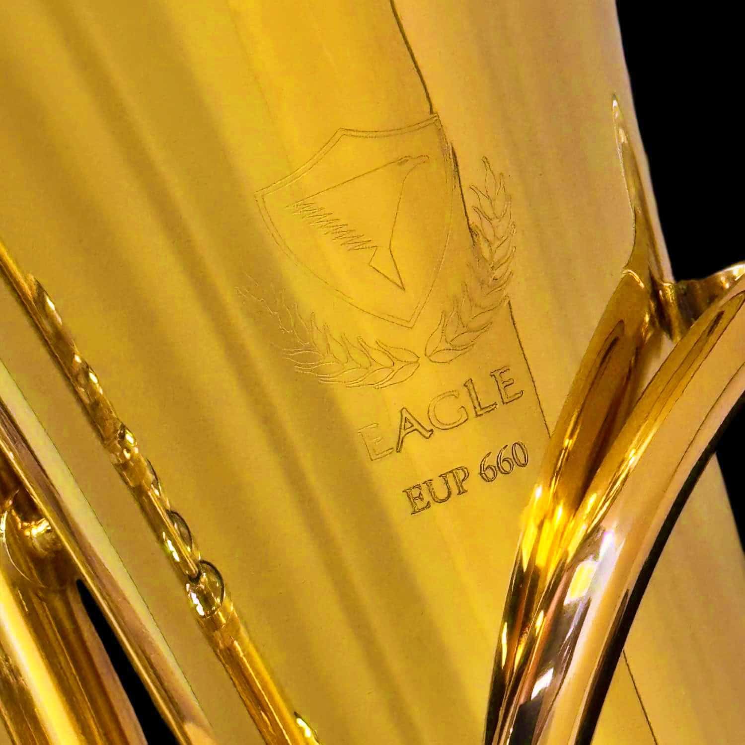 eufonio eagle pro serie de tres pistos eup660 detalhe logo campana