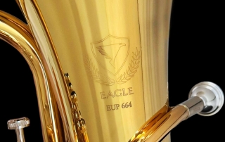 eufonio eagle quatro pistos laqueado pro series detalhe logo campana