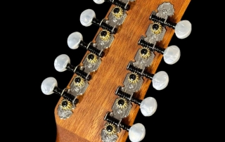 viola sertaneja caipira cinturada hofma hbg363 natural acetinada detalhe tarraxas e headstock