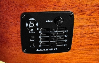 he215e12-violao-12-cordas-hofma-natural-brilhante-detalhe02 he215e12 violao 12 cordas hofma natural brilhante detalhe pre amplificador audisys xs
