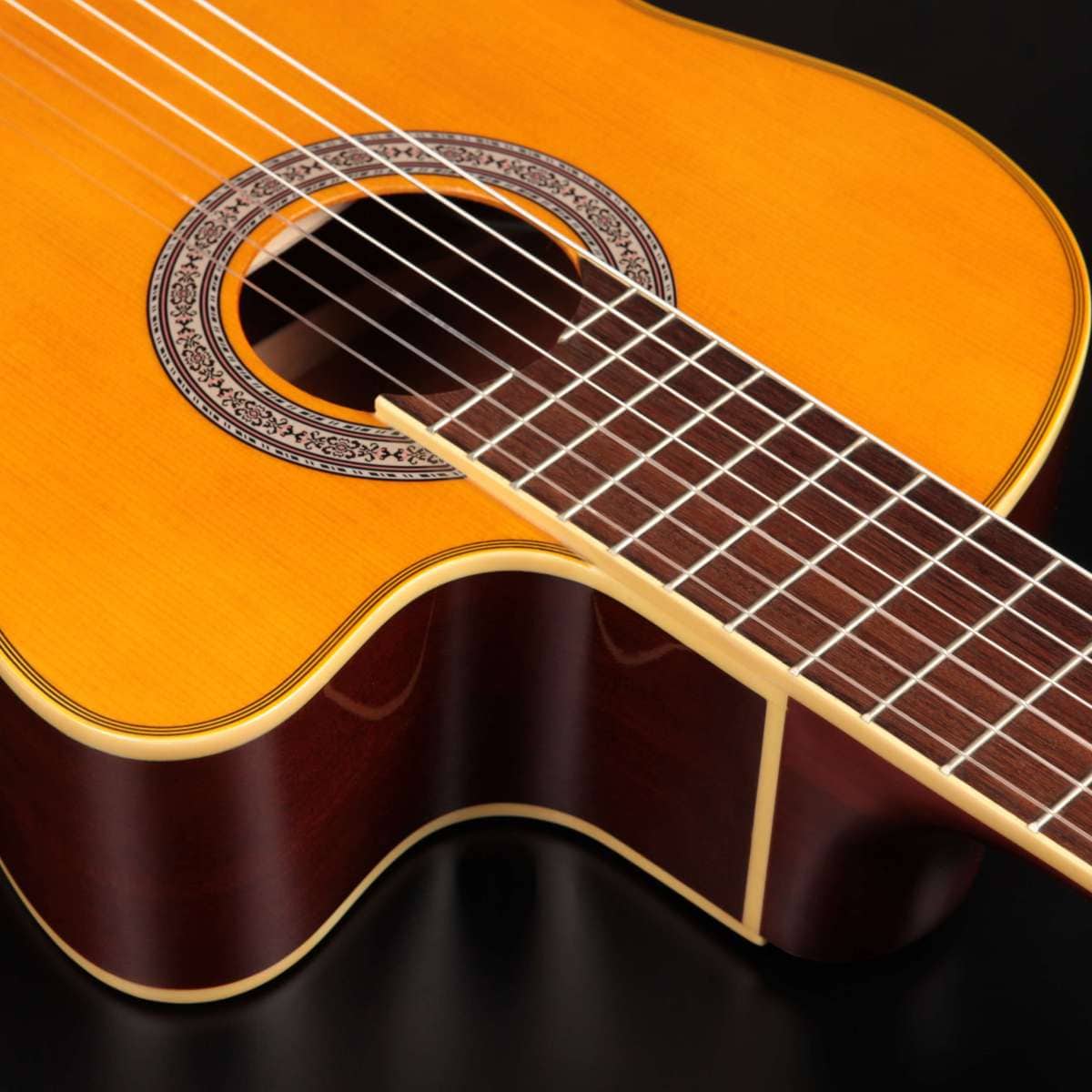 hmc227-violao-classico-7-cordas-hofma-hmc227-nt-detalhe03