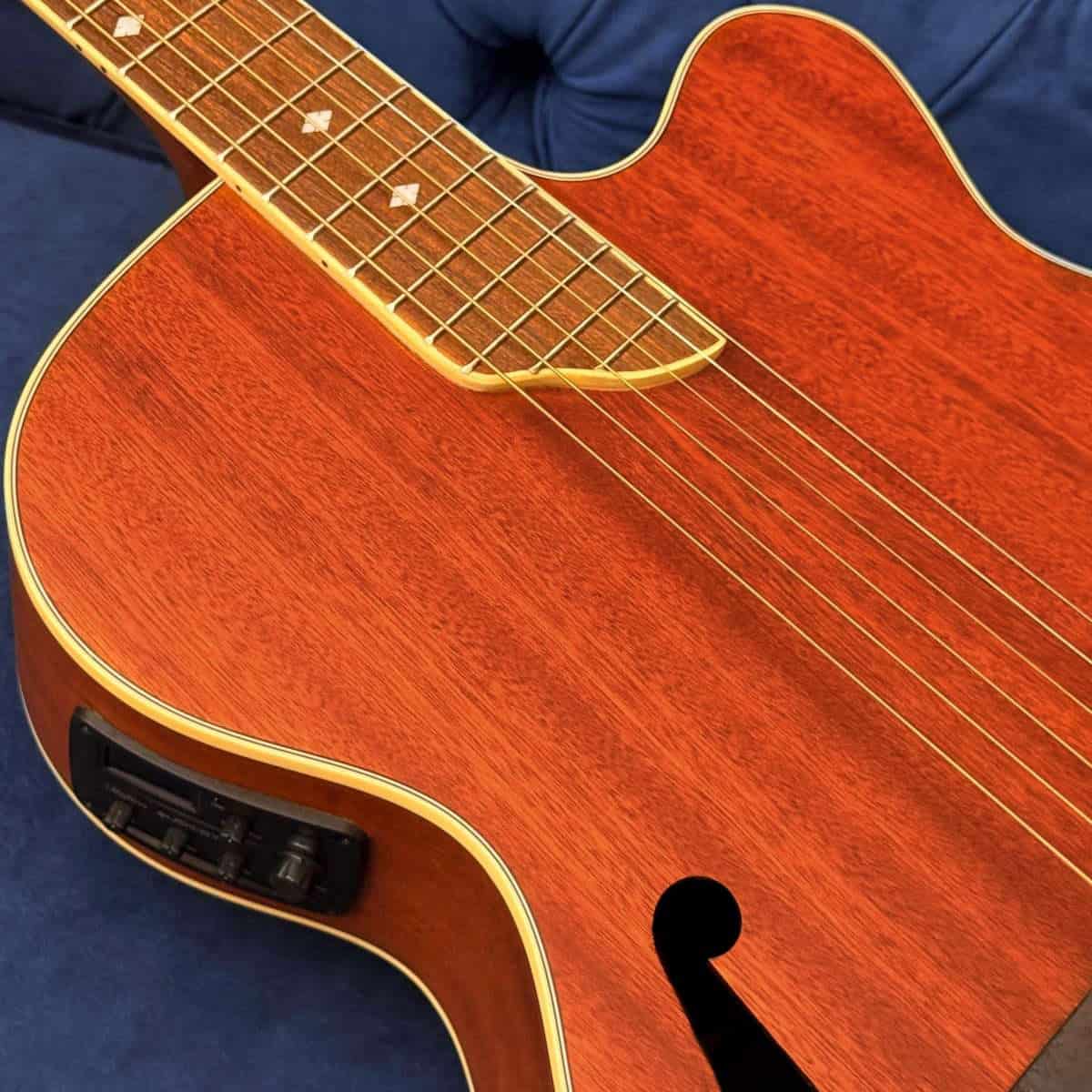 tampo de violao mini jumbo eletroacustico hofma HMF240 stnt natural