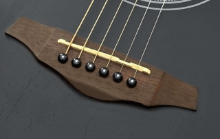 hmf250b-violao-folk-eletroacustico-tampo-preto-hofma-preto-natural-acetinado-detalhe01