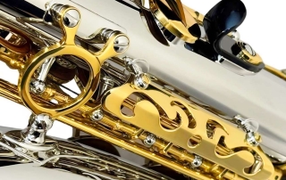 sa500-saxofone-alto-eagle-sa500-nl-niquelado-chaves-laqueadas-douradas-detalhe3
