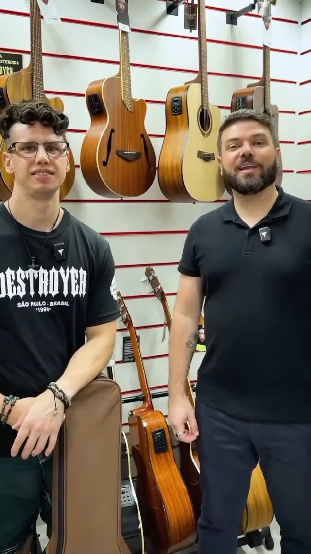 🎶 A loja DESTROYER é o lugar certo pra quem ama música.  Lá você encontra violões, violinos e saxofones das marcas Eagle e Hofma, com variedade, qualidade e instrumentos prontos pra você testar.  A loja tem super estrutura, estacionamento para os clientes e um atendimento de primeira, feito por quem realmente entende de música.  Passe na DESTROYER, conheça os instrumentos de perto e escolha o seu com tranquilidade. 🎸🎷🎻  #eagle #eagleinstrumentos #hofma #hofmainstrumentos