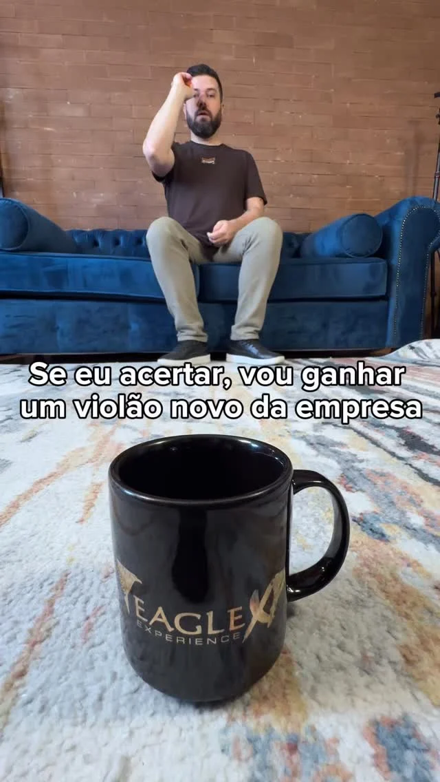 Valendo um violão novo… quem não vira profissional de arremesso, né? 🎯🎸  O Nano simplesmente não errou nenhuma. Nenhuma mesmo. 👀  E aí, você acha que foi talento puro ou teve trabalho em equipe escondido? 🤔  Marca aquele amigo que também é “bom demais pra ser verdade” 🤣  Eagle, asas para o seu talento! 🦅