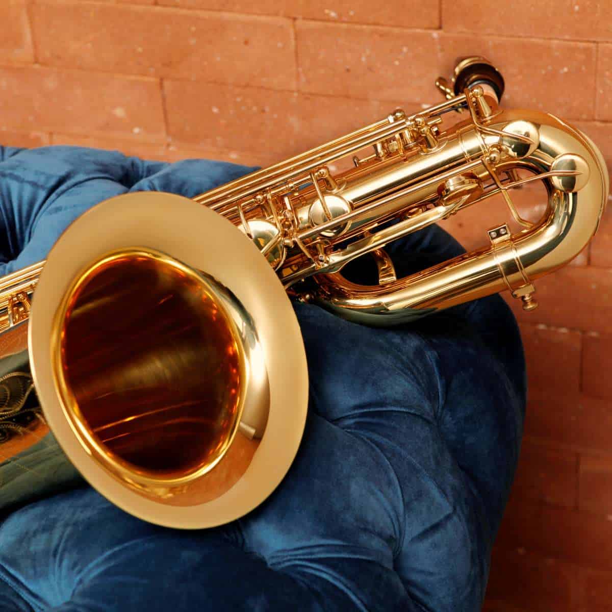 sb506-saxofone-baritono-laqueado-dourado-eagle-pro-series-detalhe4