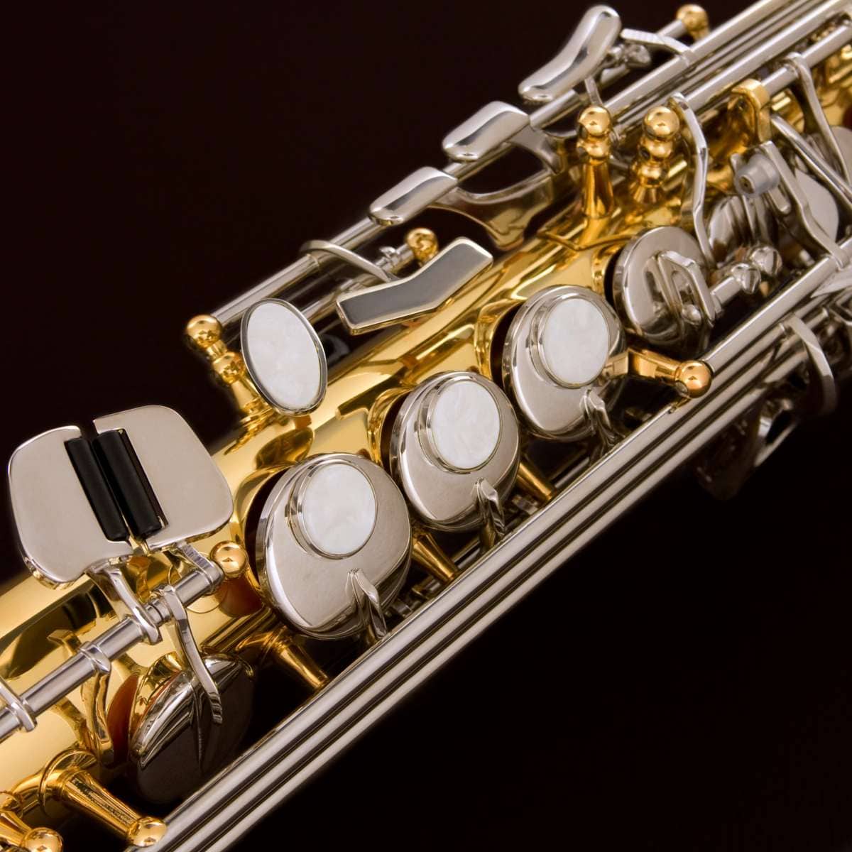 sp502-saxofone-soprano-reto-eagle-pro-series-sp502-ln-laqueado-dourado-chaves-niqueladas-detalhe05 saxofone soprano reto eagle pro series sp502 ln laqueado dourado chaves niqueladas com madrepérola