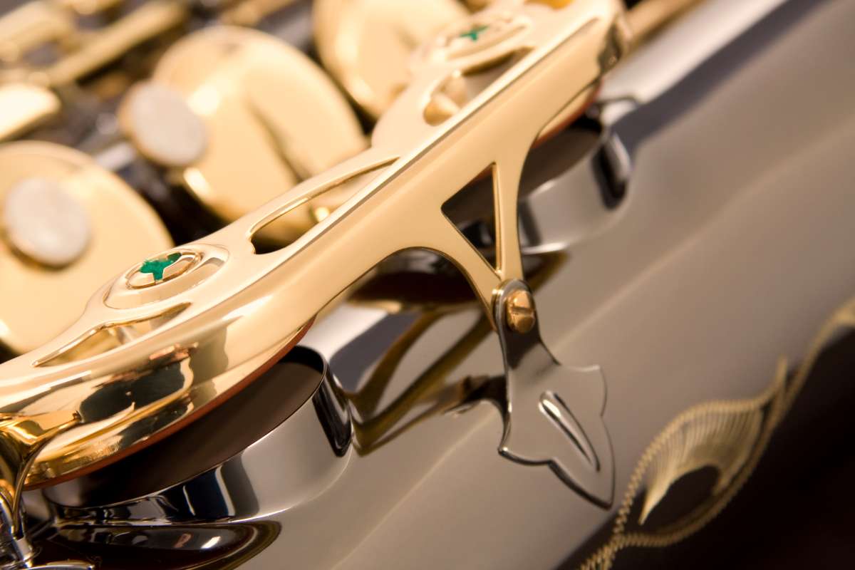 st503-saxofone-tenor-eagle-st503-bg-onix-dourado-detalhe2