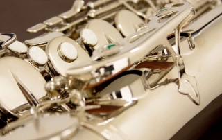 st503-saxofone-tenor-eagle-st503-n-niquelado-detalhe2