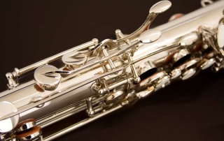 st503-saxofone-tenor-eagle-st503-n-niquelado-detalhe3