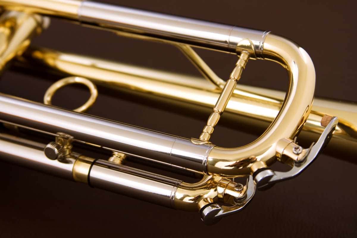 trompete-3-pistos-eagle-tr504-laqueado-detalhe6