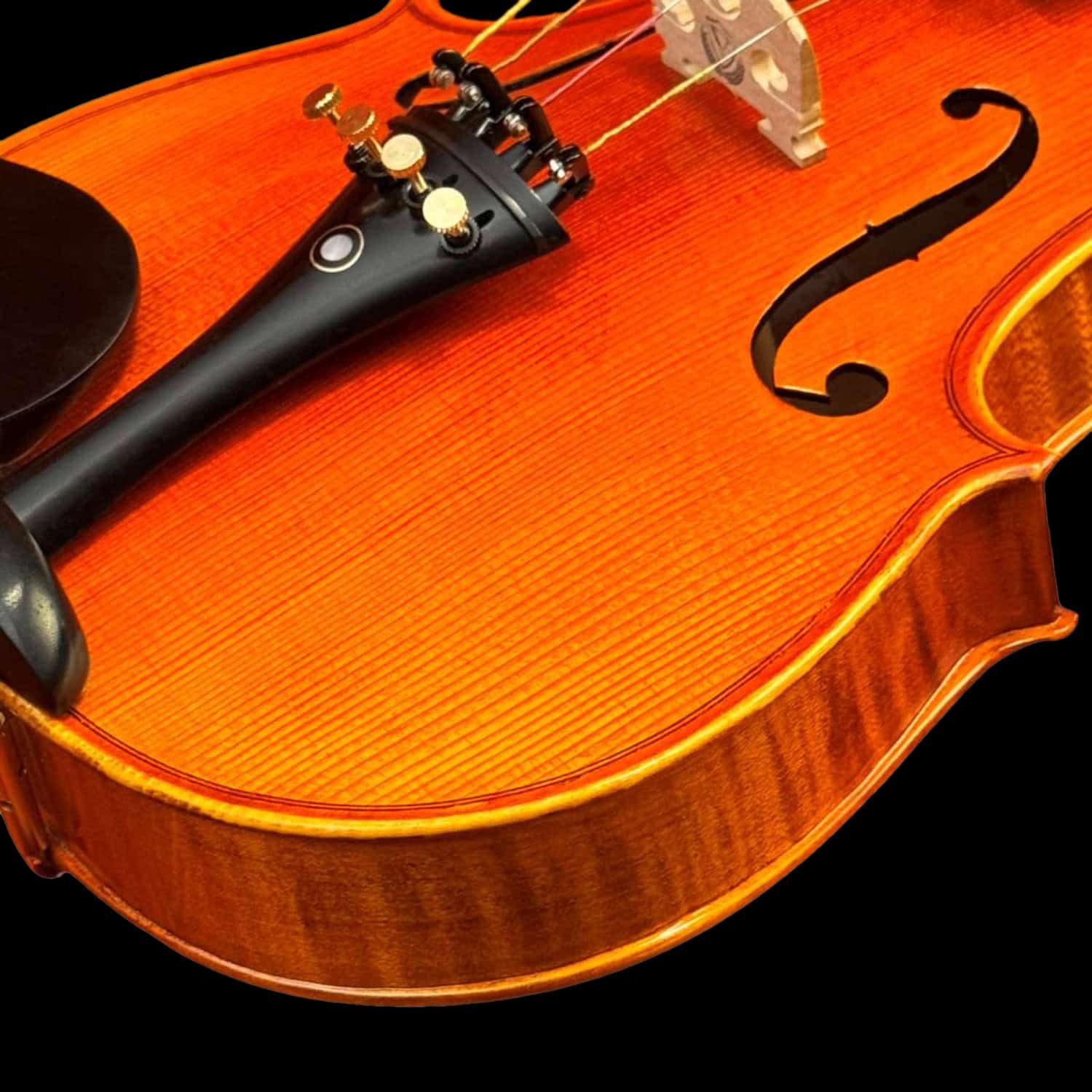 violino-eagle-master-series-ve145-detalhe01 tampo do violino Eagle 4/4 VE 145